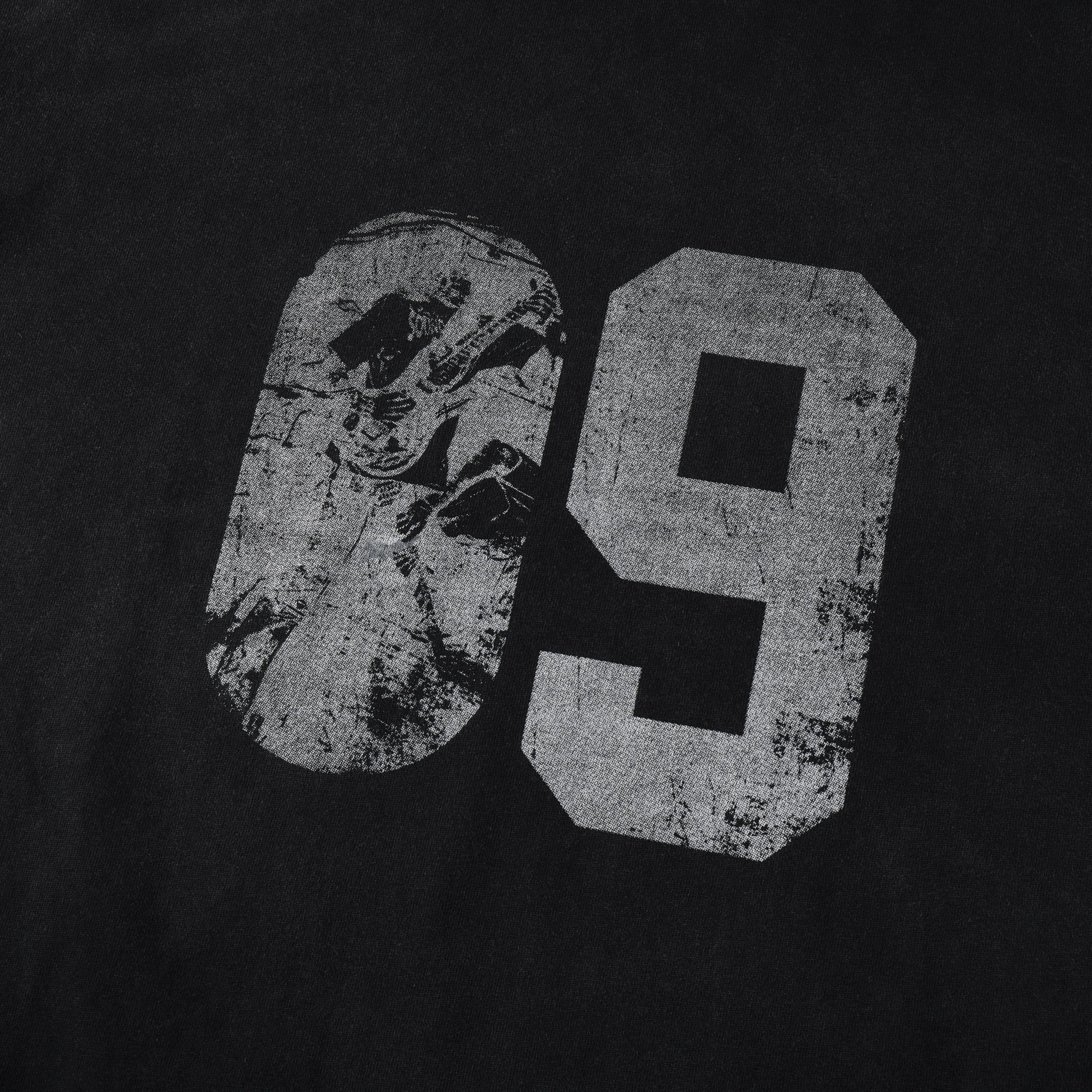 Command 09 Longsleeve - Image 5
